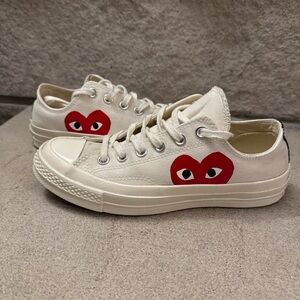 Comme des Garçons PLAY x Converse Chuck Taylor All Star Low Top Sneakers Unisex